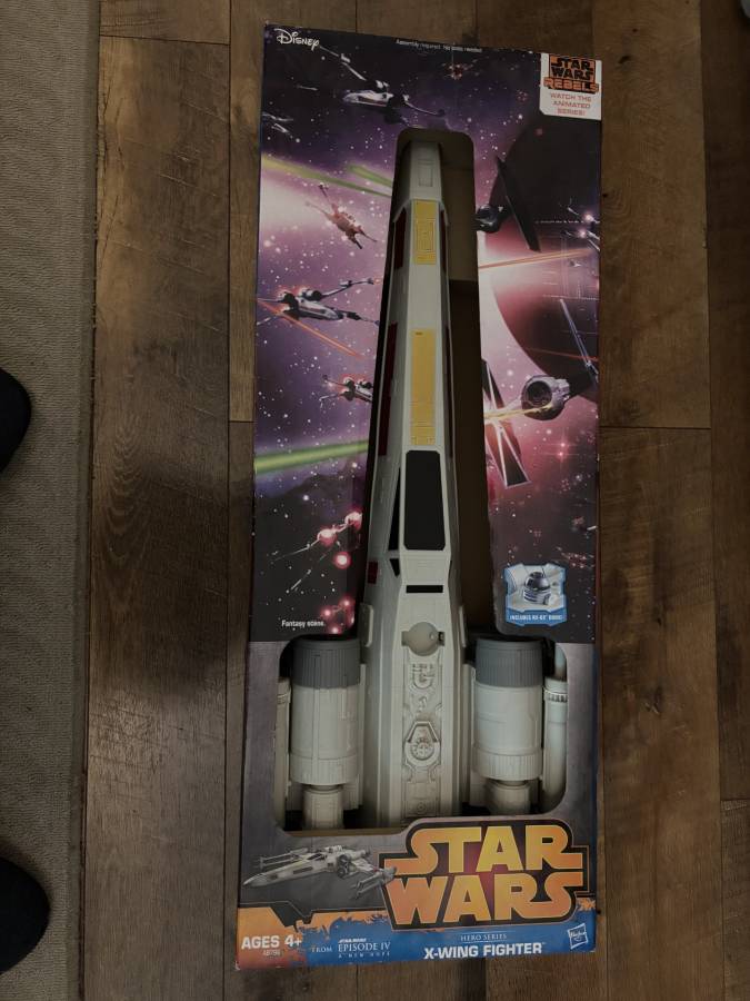Hasbro Star Wars X-Wing Fighter - Retails
