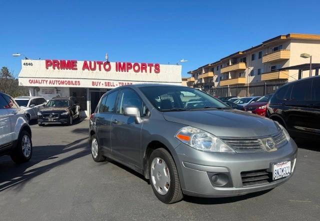 2009 Nissan Versa S Hatchback