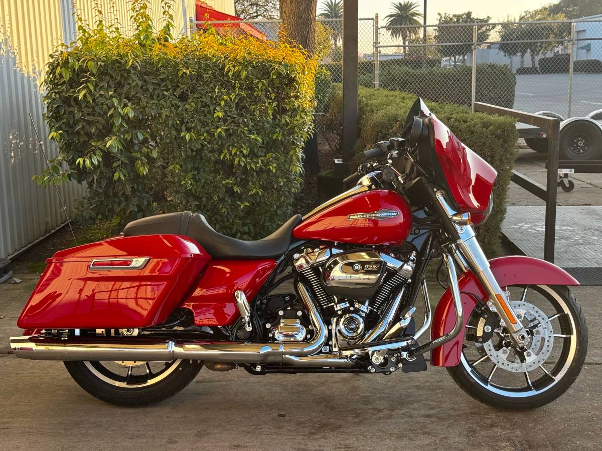 2023 Harley-Davidson FLHX Street Glide – Only 95 Miles