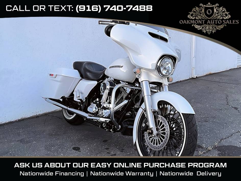 2014 Harley-Davidson Street Glide Special FLHXS STREET GLIDE