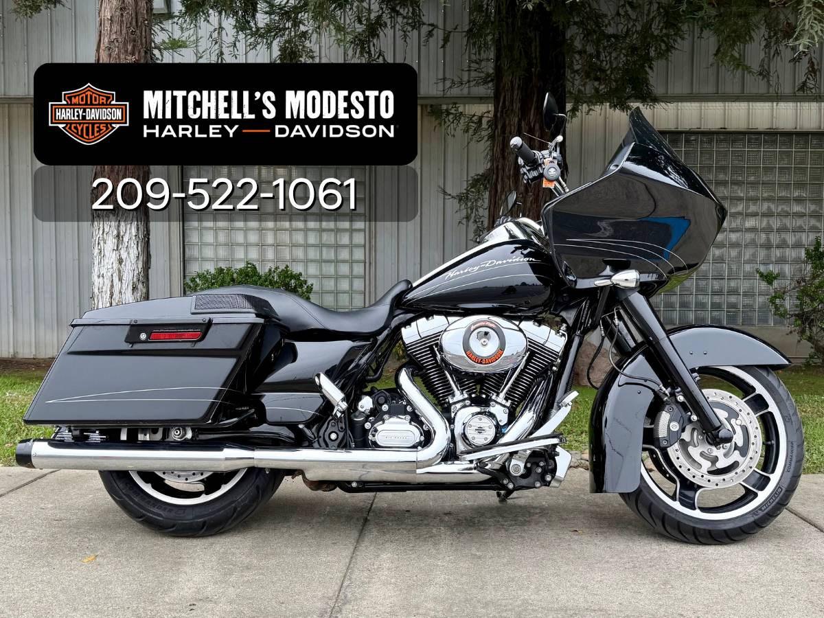 2013 Harley Road Glide - Clean - Financing Available