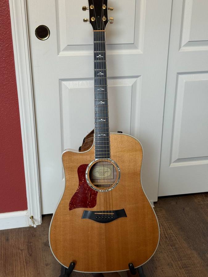 Left handed Taylor 610CE Natural Acoustic Electric Guitar and Case