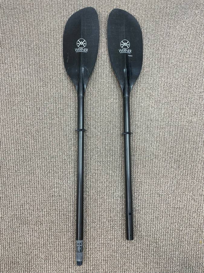Werner Cyprus Carbon 215cm 2-piece paddle