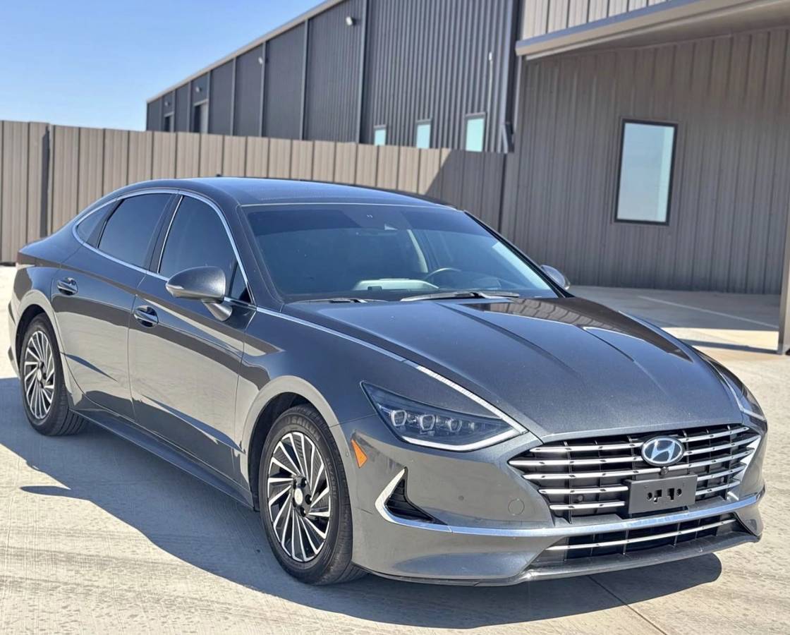 22 Hyundai Sonata