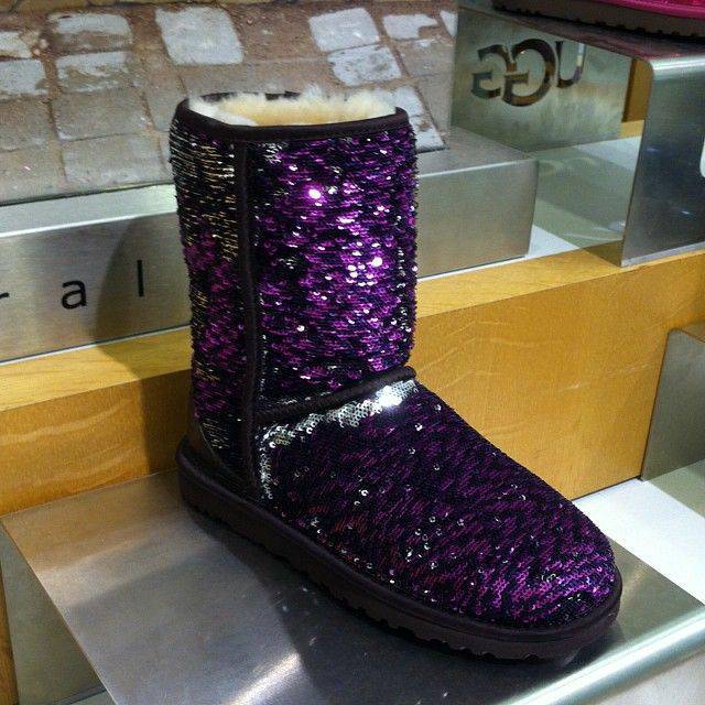 New .UGG Australia Classic Short Sparkles Boot - Purple Velvet Multi