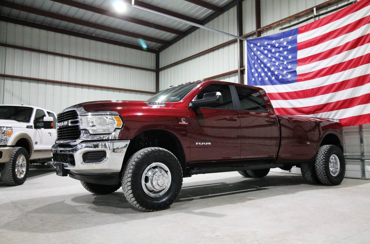 2020 RAM 3500 LONE STAR 4X4 CUMMINS LEVELED NEW 35'S GOOSENECK HITCH