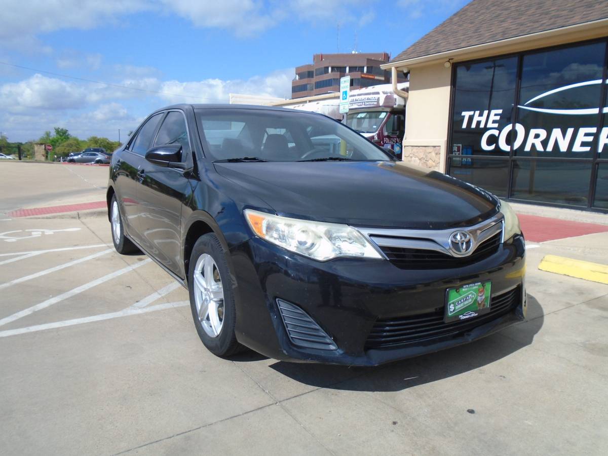 2014TOYOTA CAMRY LE