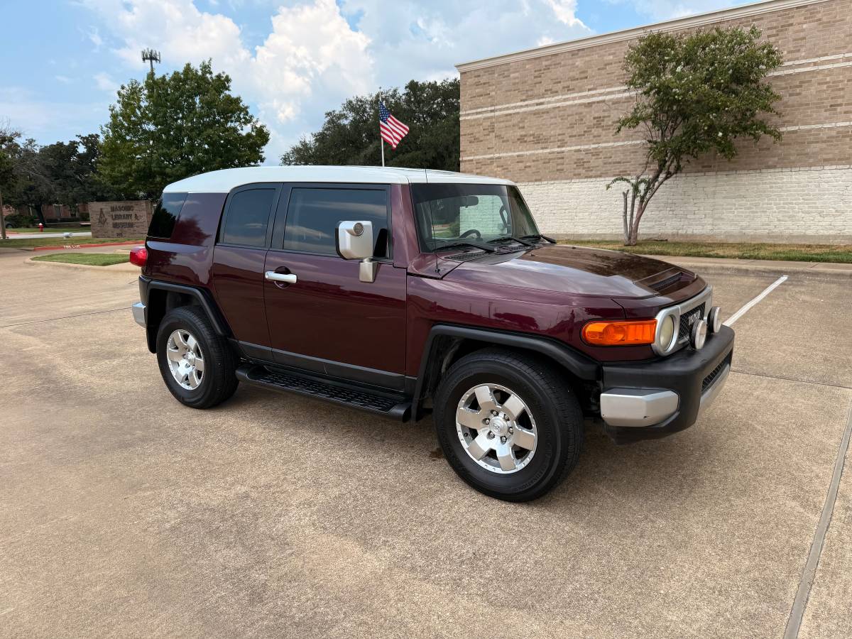 2007 Toyota FJ CRUISER 2wd Black Cherry Maroon