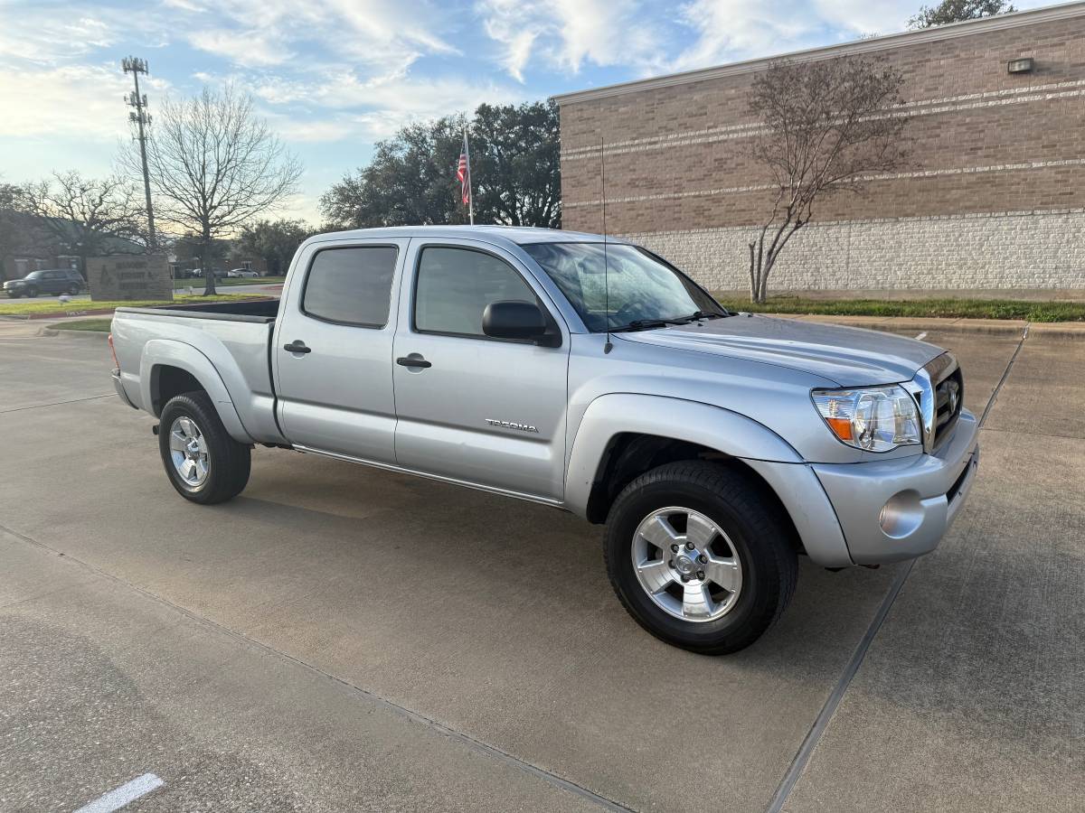 2005 Toyota TACOMA SR5 V6 Double Cab 4wd 4x4