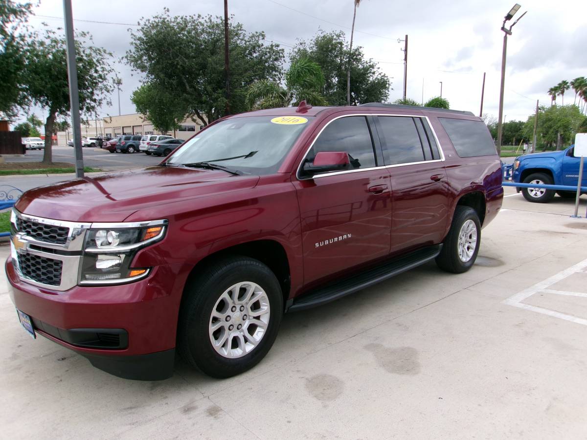 2016 CHEVROLET SUBURBAN LT (5.3) MENCHACA AUTO SALES