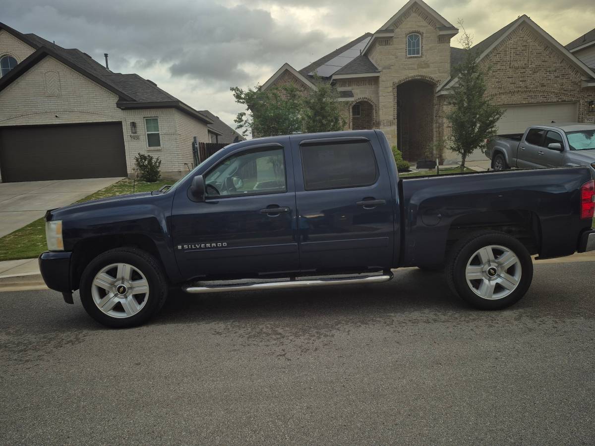 2008 Chevy Silverado Crewcab (Private Party)