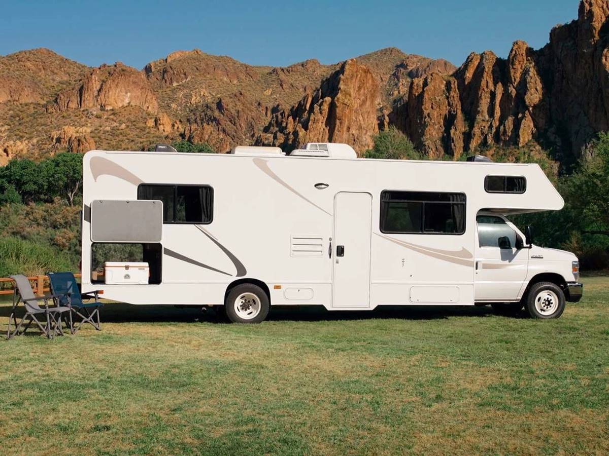 2020 Minnie-Winnie 28QR class-C motorhome