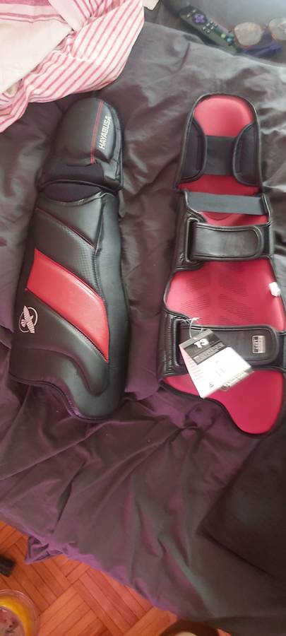 Knee pads