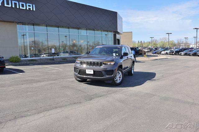 2025 Jeep Grand Cherokee Laredo SKU:ZT26353A Jeep Grand Cherokee Lared