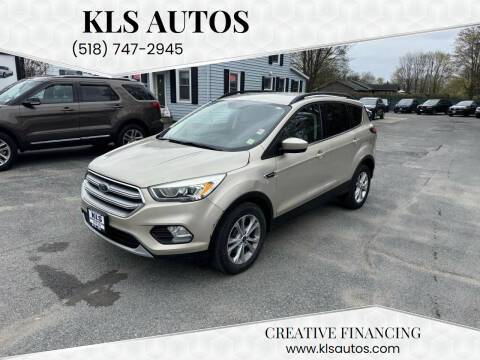 Low miles only 78kmi 2017 Ford Escape ONE OWNER NEW TIRES NEW BRAKES