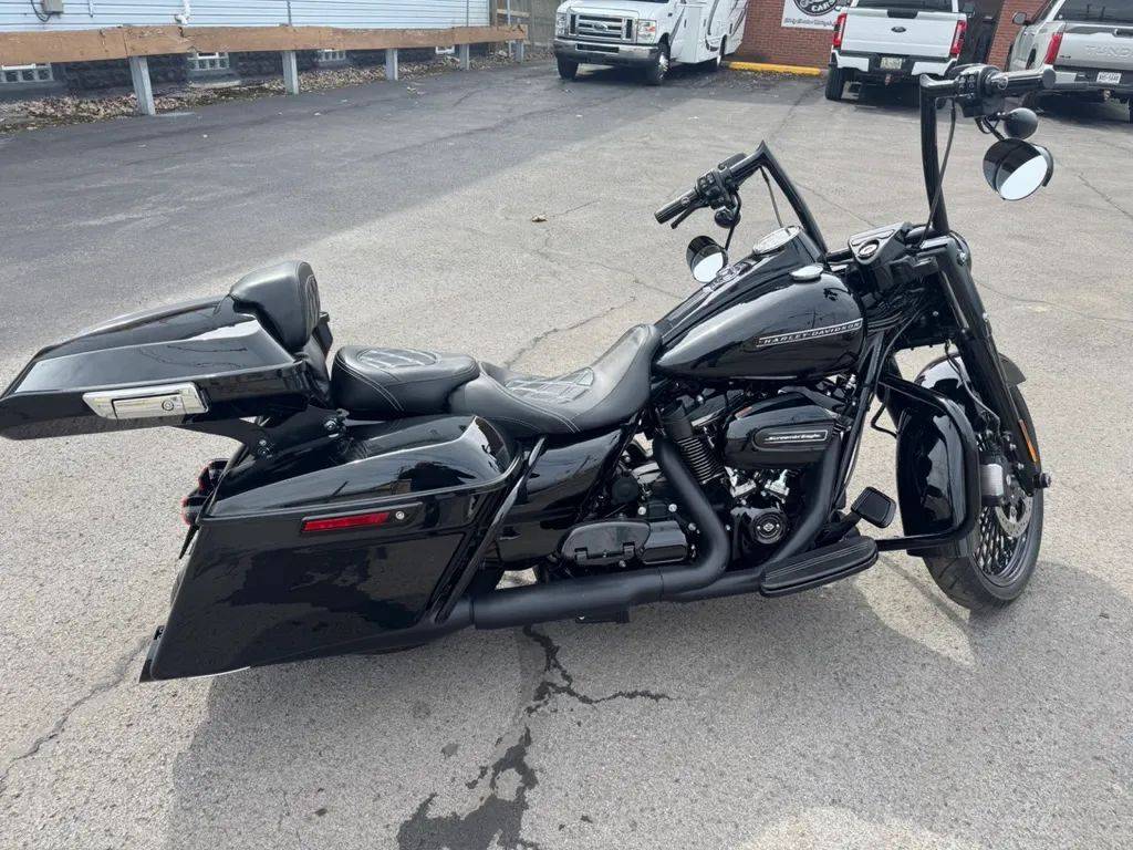 2020 Harley-Davidson FLHRXS Road King Special HANDLEBARSANDCARS.COM