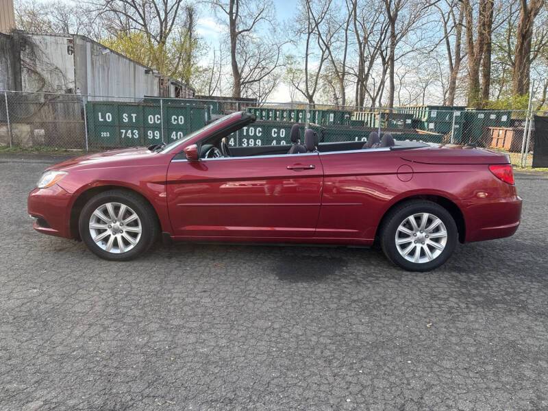 112 k miles) 2012 chrysler convertible ( RUNS NEW!!)