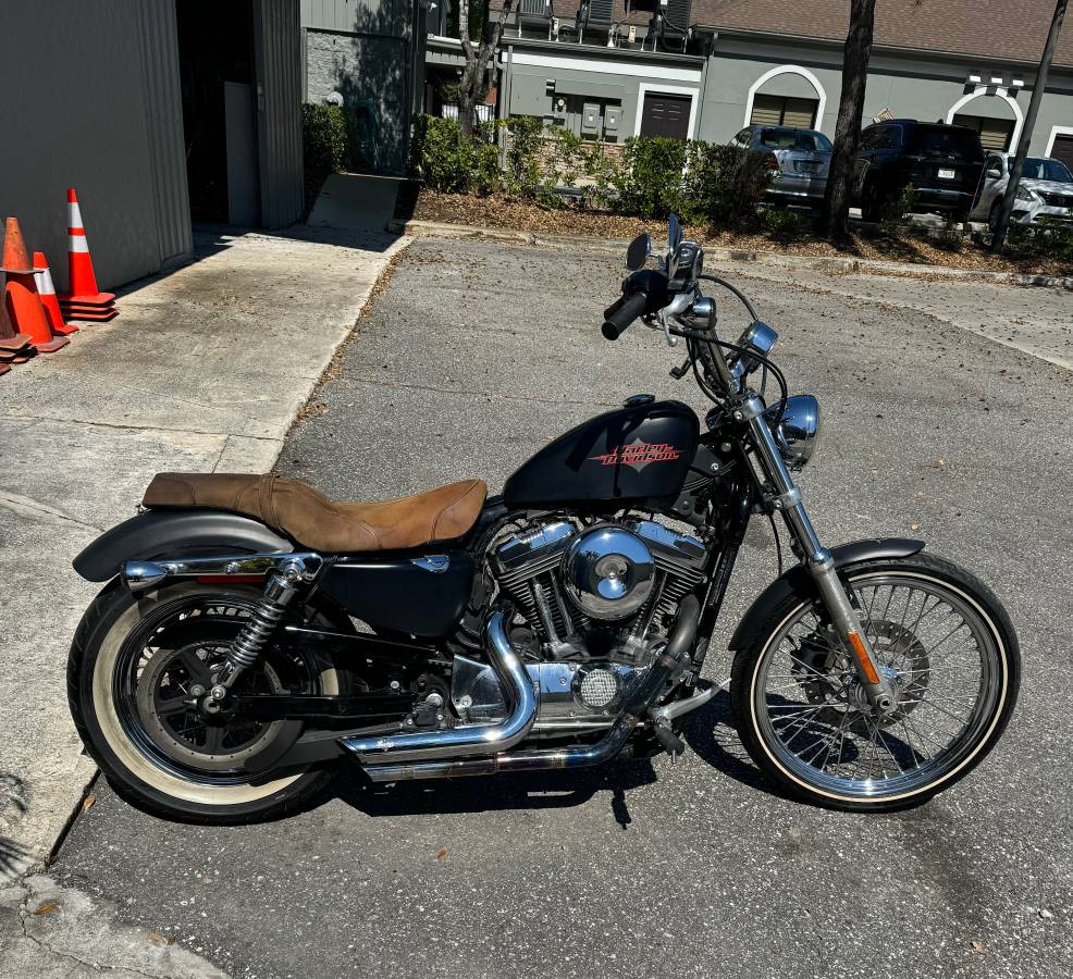 2014 - Harley Davidson 1200cc 72 special
