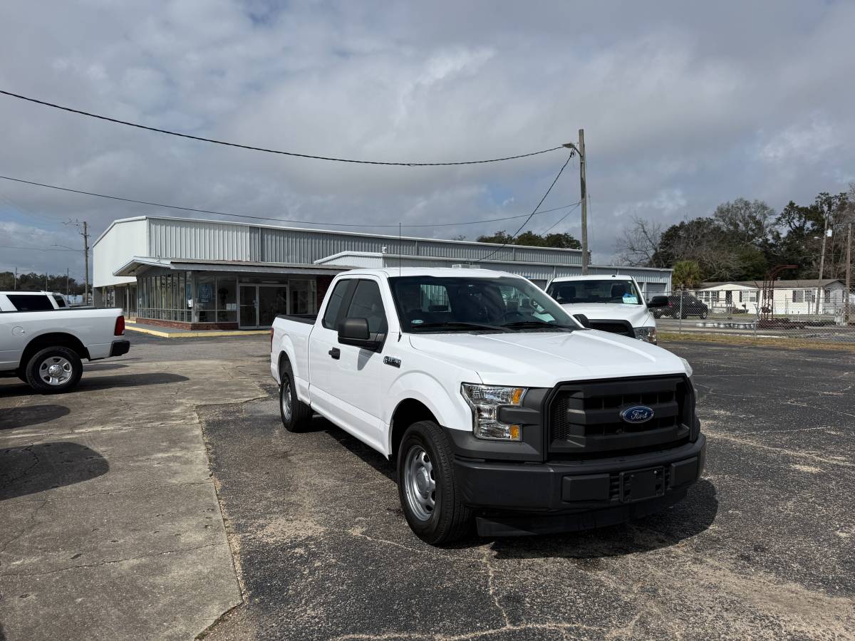 2017 Ford F-150 XL Supercab w/ONLY 51,088 Miles! No Dealer fee
