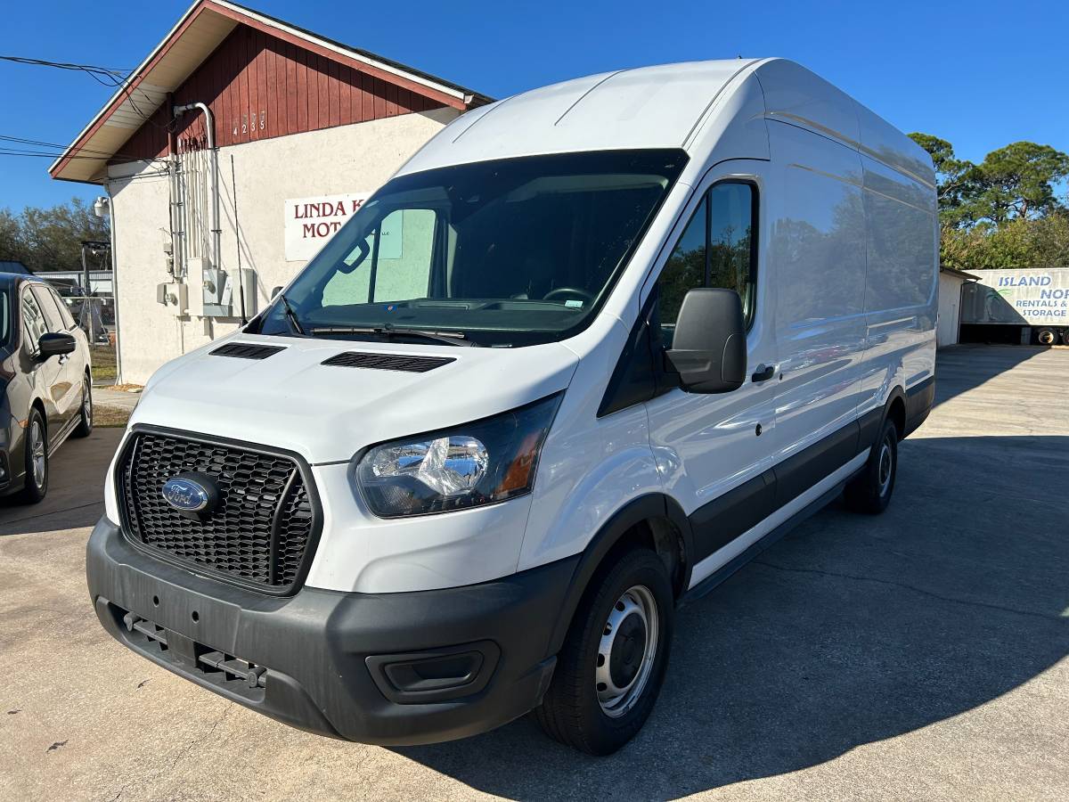 2023 Ford Transit Cargo Van