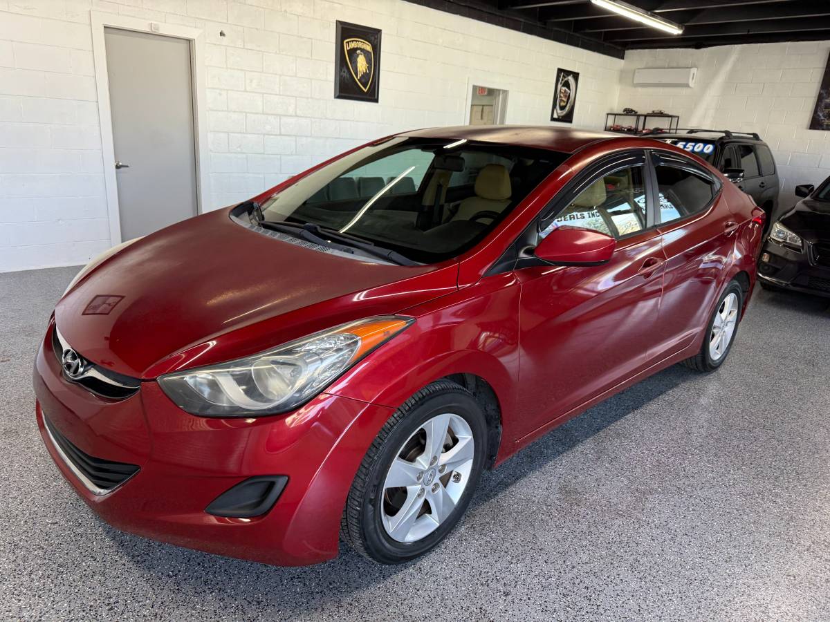 2011 HYUNDAI ELANTRA GLS SEDAN, AUTO, 71K MILES