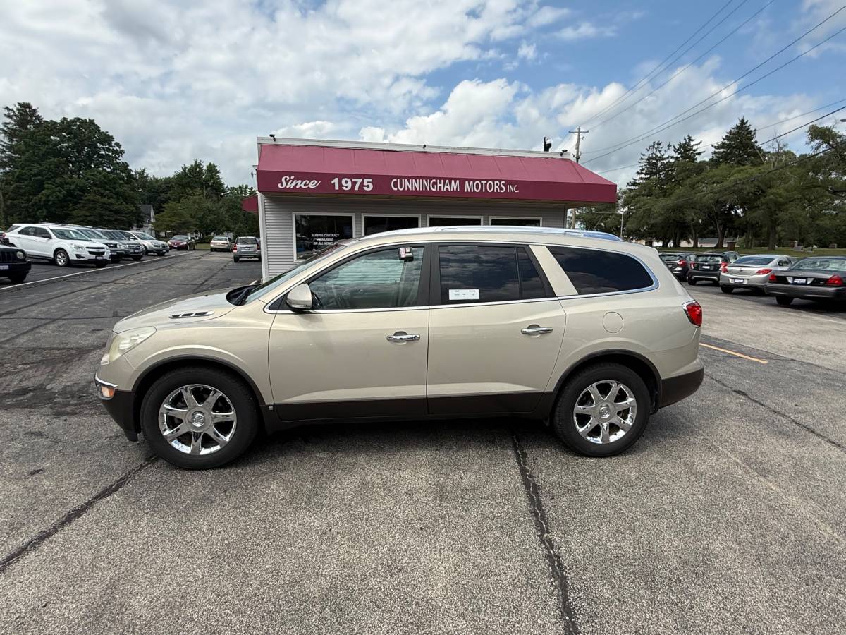 2008 Buick Enclave CXL 1/2 ton - Third Row Seating