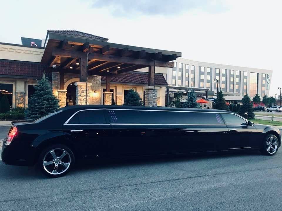 2013 Chrysler 300 Black 140″ Limousine