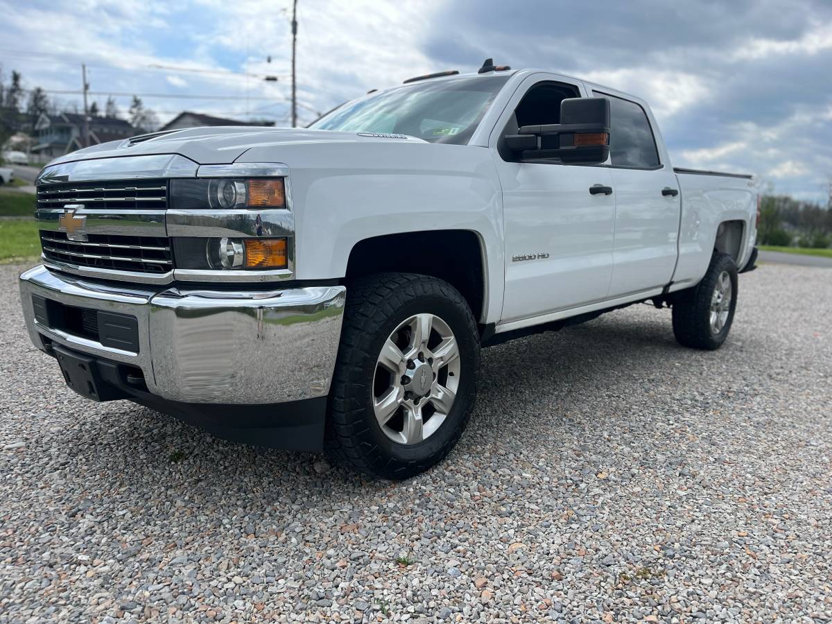 2017 Chevrolet Silverado 2500HD (Duramax)