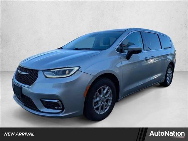 2023 Chrysler Pacifica Touring L AUTONATION