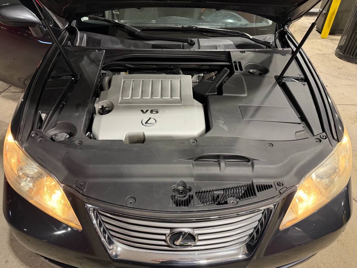 Lexus ES 350 Luxury Sedan
