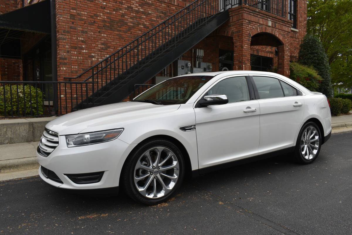 1 Owner 2015 Ford Taurus Limited V6 Like New! WARRANTY! Financing