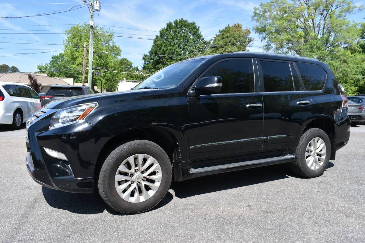 2016 Lexus GX460 Premium V8 4WD 3rd Row LOW MILES! Warranty! Financing