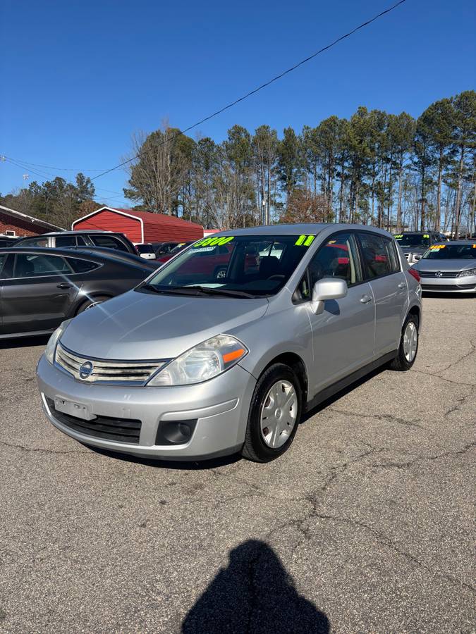 2011 NISSAN VERSA CLAYTON MOTORS INC