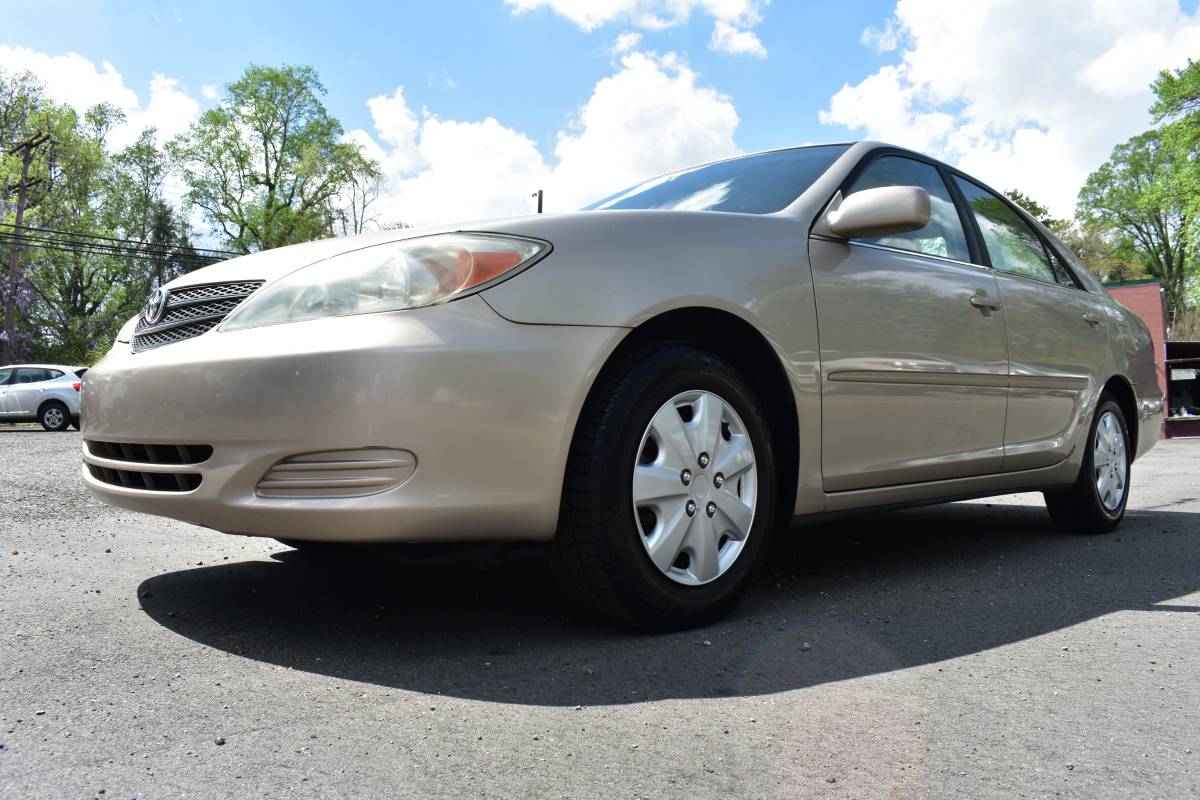 2004 TOYOTA CAMRY LE 4 CYLINDER AUTOMATICSUPER NICE