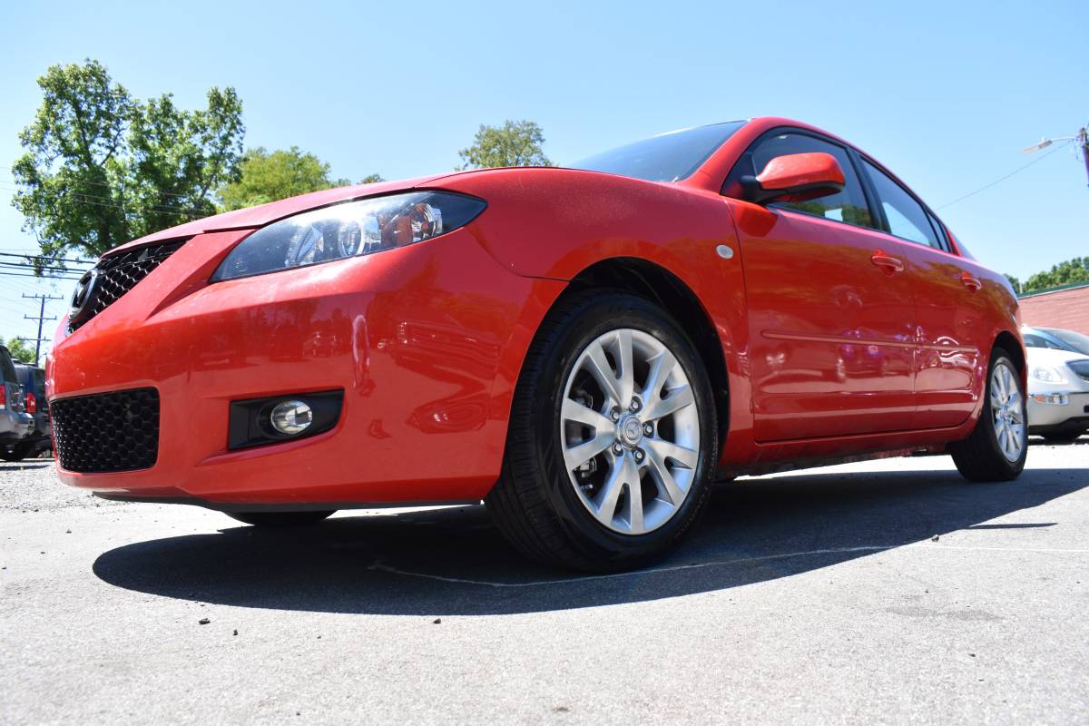 2008 MAZDA 3 I SPORT 2.0 4 CYLINDER AUTOMATIC IS GREAT SHAPE