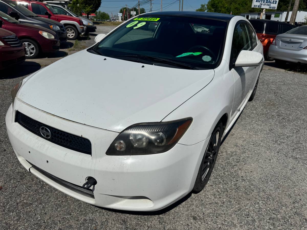 2009 TOYOTA SCION TC COUPE 4 CYL 5 SPEED MANUAL 226.000 MILES