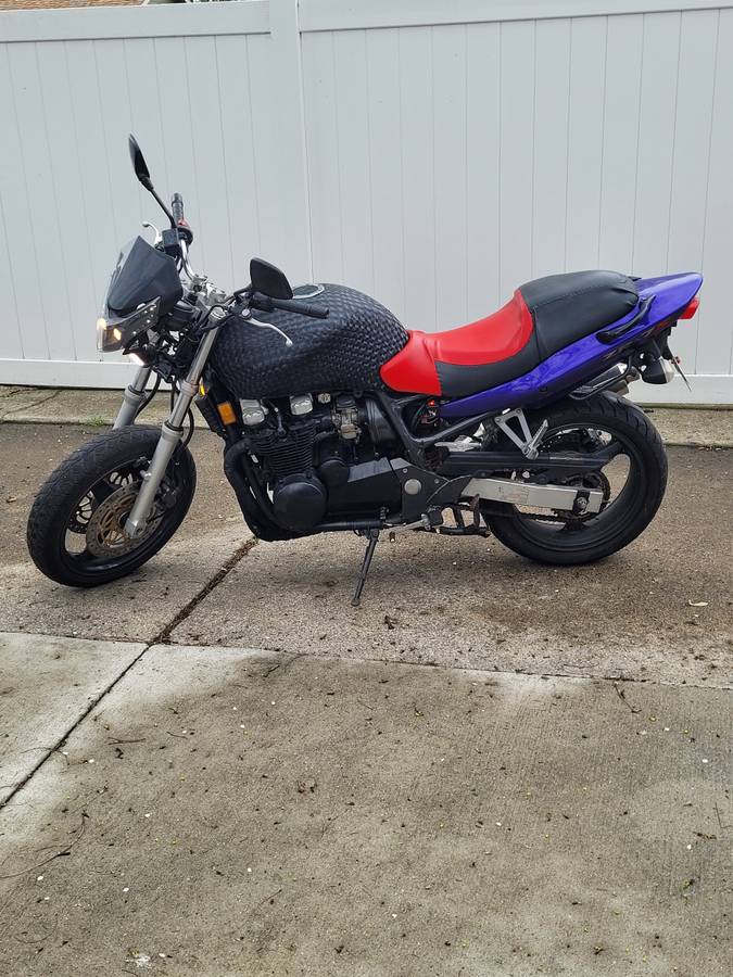 2001 Kawasaki ZR-7S 750