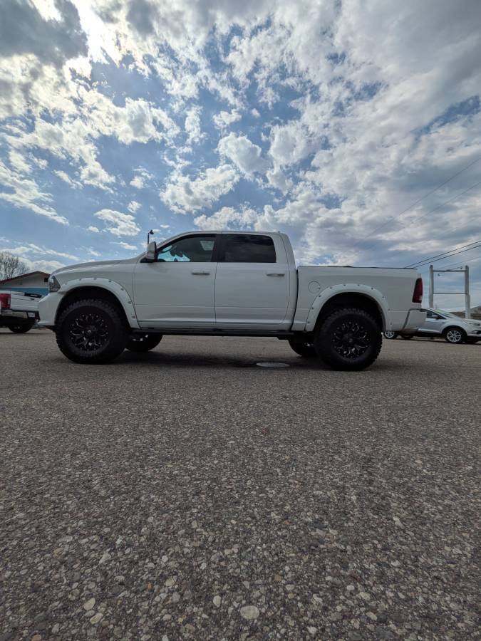 2018 RAM 1500 CREW CAB SPORT