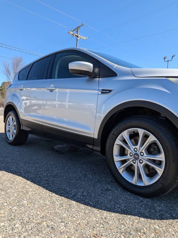 2017 FORD ESCAPE SE AWD