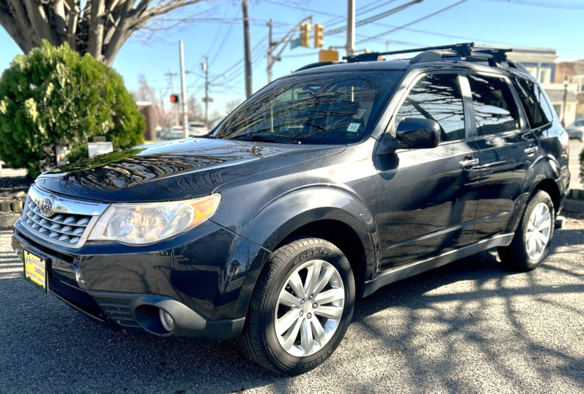 2011 Subaru Forester X Limited AWD Nav, Sunroof, Reduced