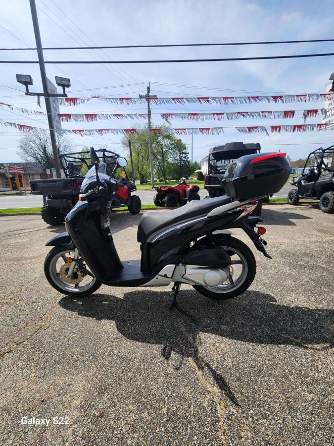 2010 HONDA SH150i