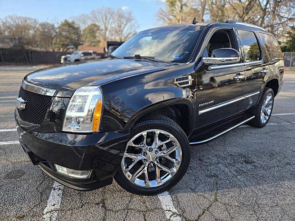 2011 Cadillac Escalade Luxury AWD 4dr SUV