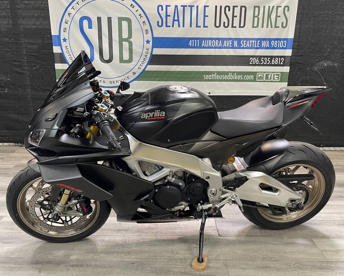 FS: 2019 Aprilia RSV4 Factory - 5456 miles