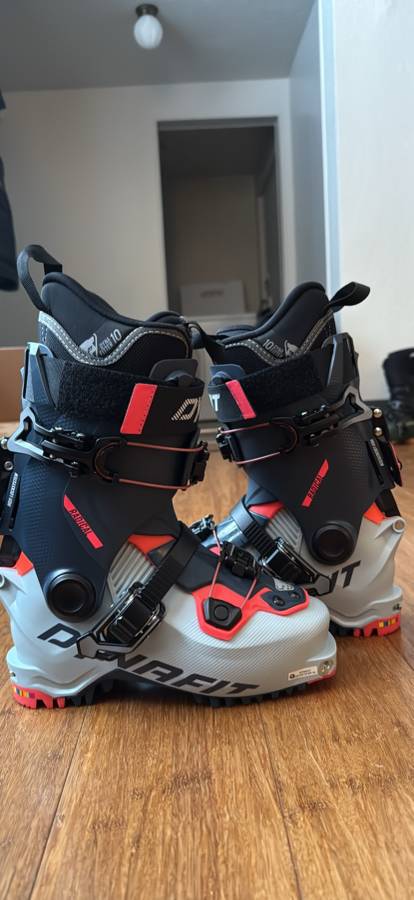 Women’s 23.5 Dynafit Radical AT Ski Boots