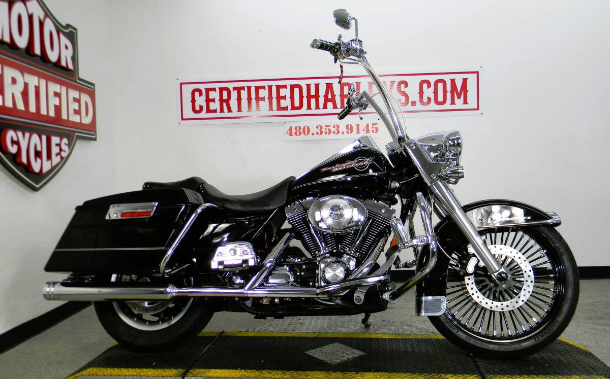 2006 HARLEY-DAVIDSON ROAD KING