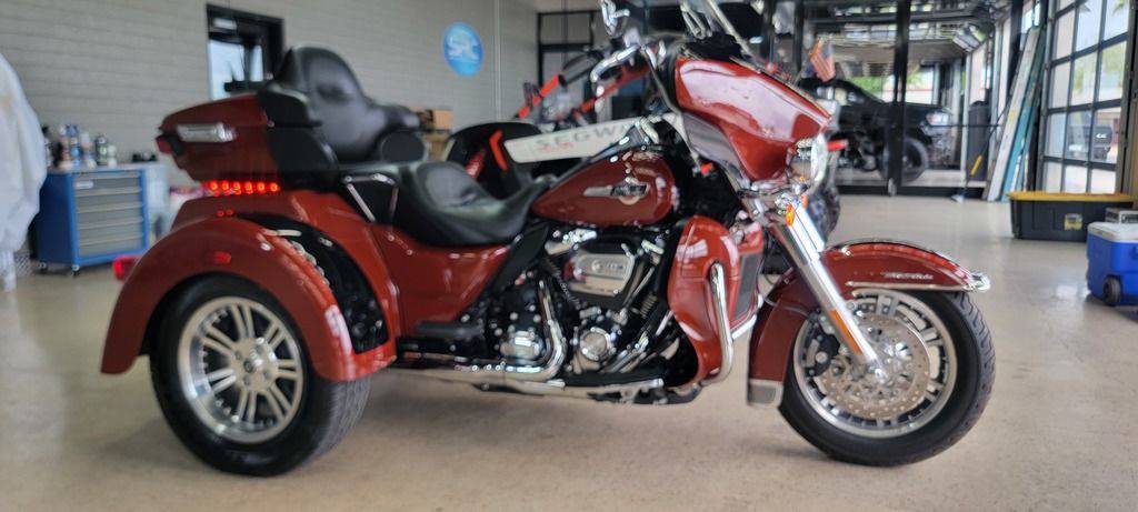 2024 Harley-Davidson Trike - Tri Glide Ultra - 1 OWNER, LOW MILES