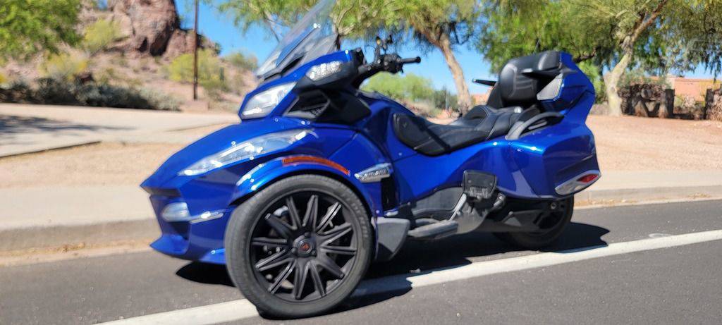 2013 Can-Am Spyder RT-S LOW MILES!! READY TO RIDE
