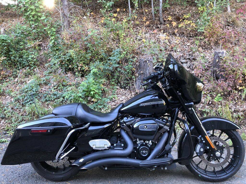 2018 Harley-Davidson Street Glide Special Vivid Black