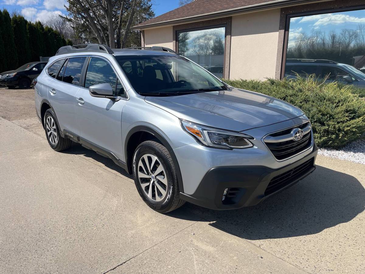 2022 Subaru Outback 2.5i Premium AWD - 42,113 Miles
