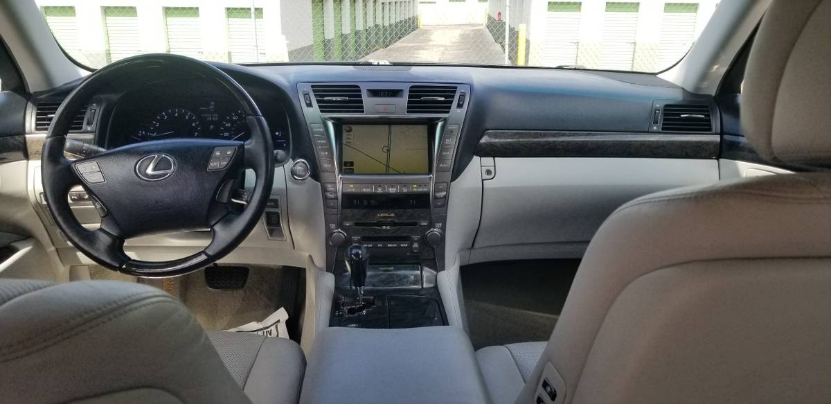 2008 LEXUS LS460